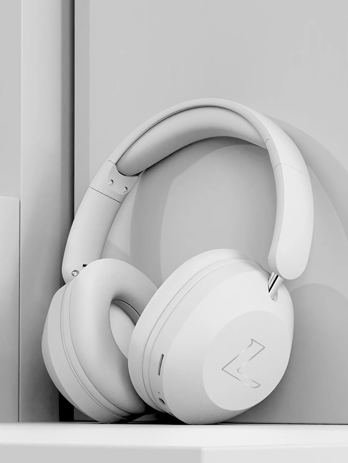 Over-ear Bluetooth headphoness.