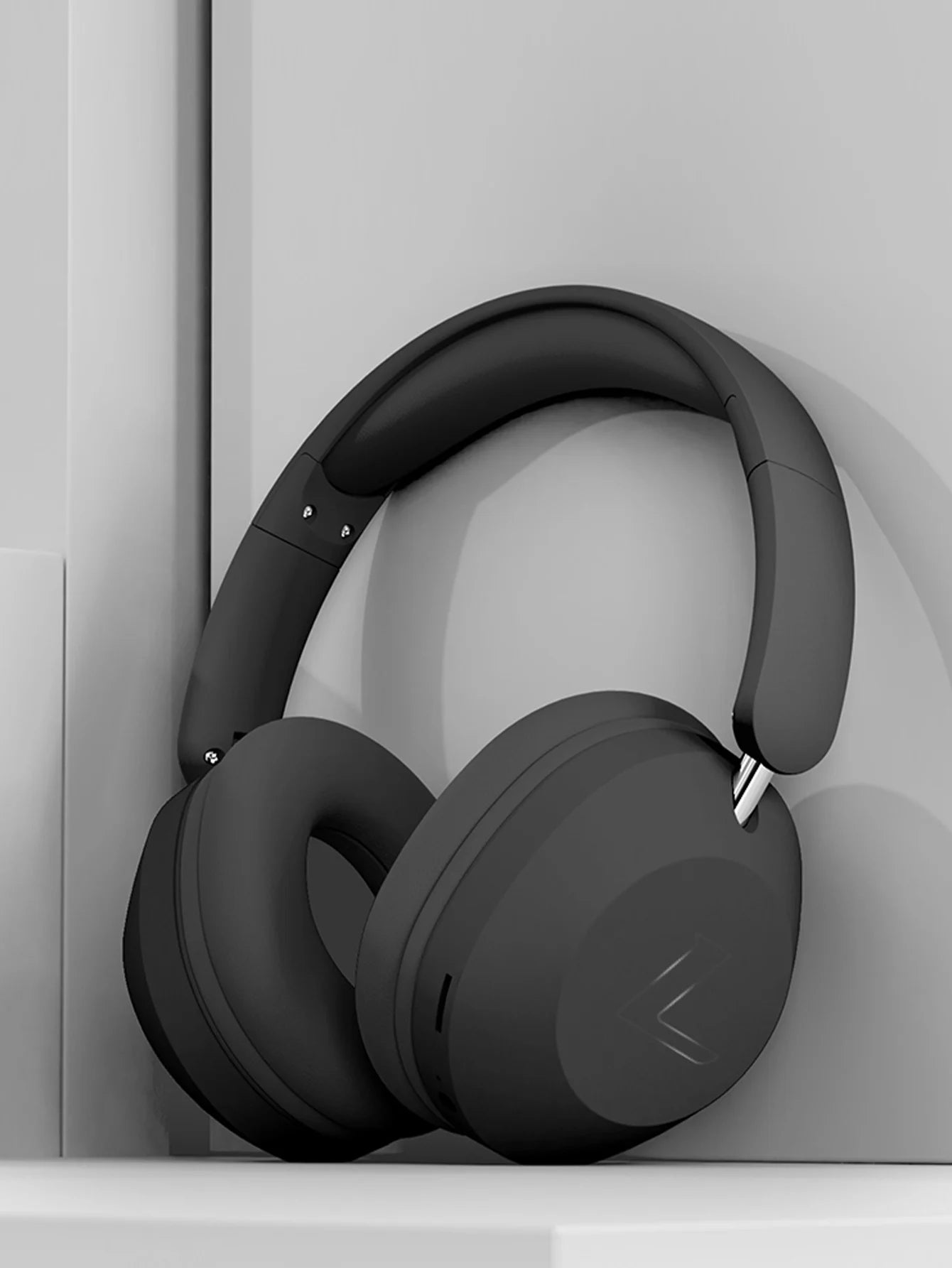 Over-ear Bluetooth headphoness.